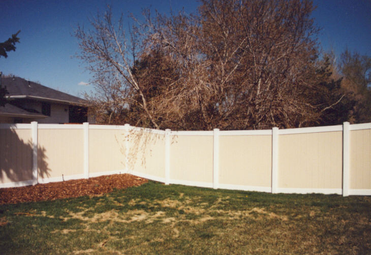 American Fence Company Sioux City, Iowa - Vinyl Fencing, Privacy Tan and White (616)