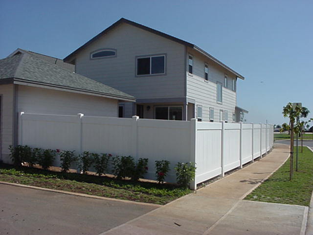 American Fence Company Sioux City, Iowa - Vinyl Fencing, Solid Privacy (611)